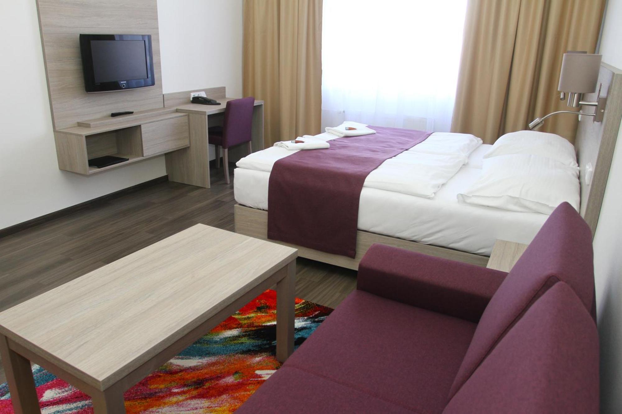 Hotel Palac Elektra オストラヴァ エクステリア 写真