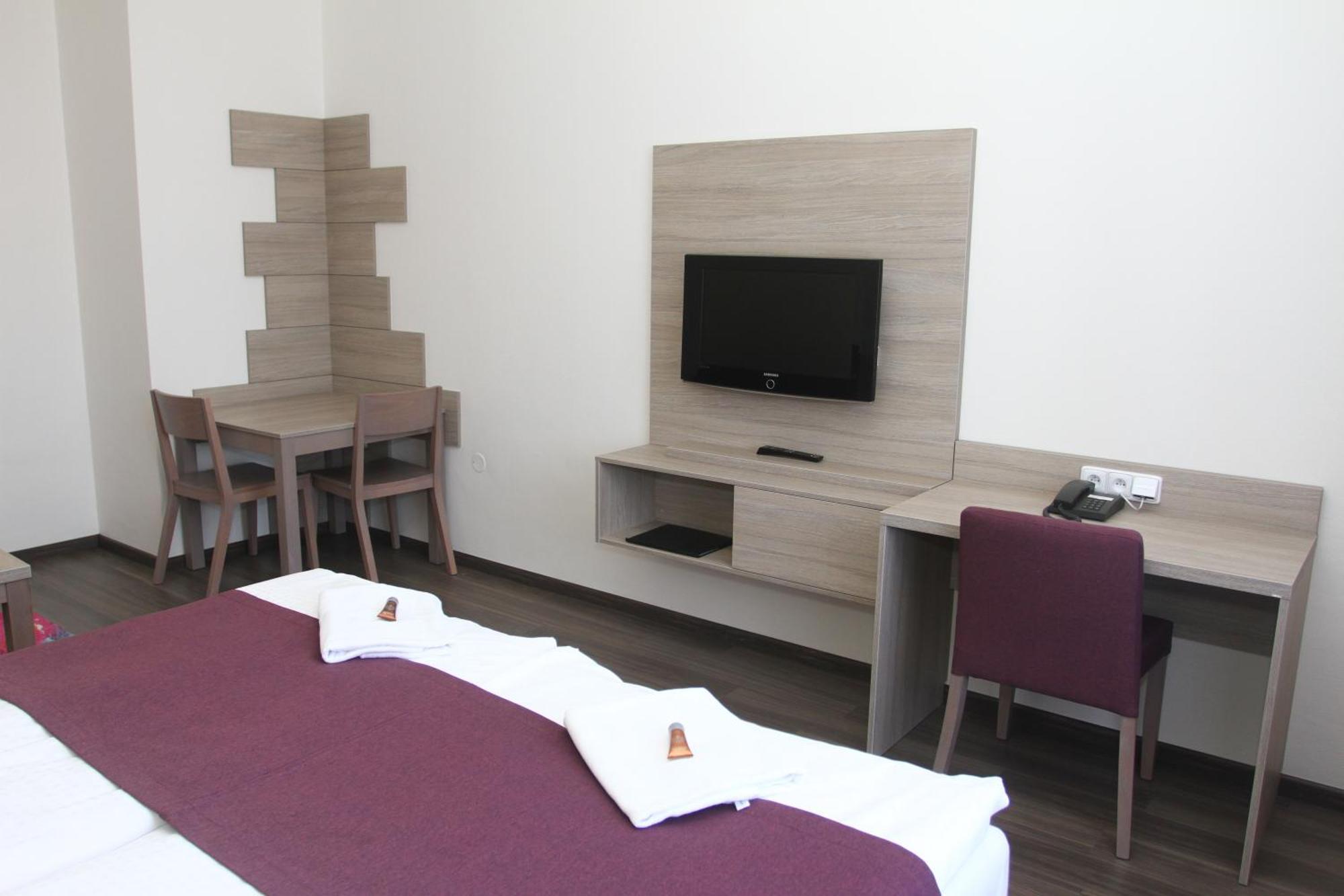 Hotel Palac Elektra オストラヴァ エクステリア 写真
