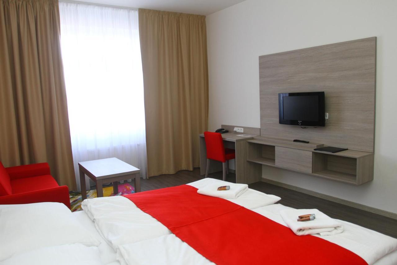 Hotel Palac Elektra オストラヴァ エクステリア 写真